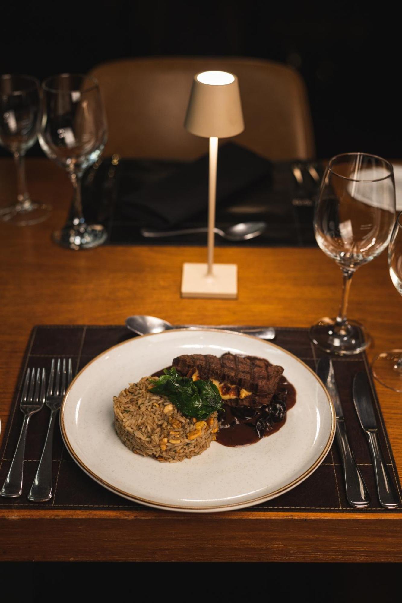 Ouro Minas Hotel Belo Horizonte, Dolce By Wyndham 외부 사진 A plate of food